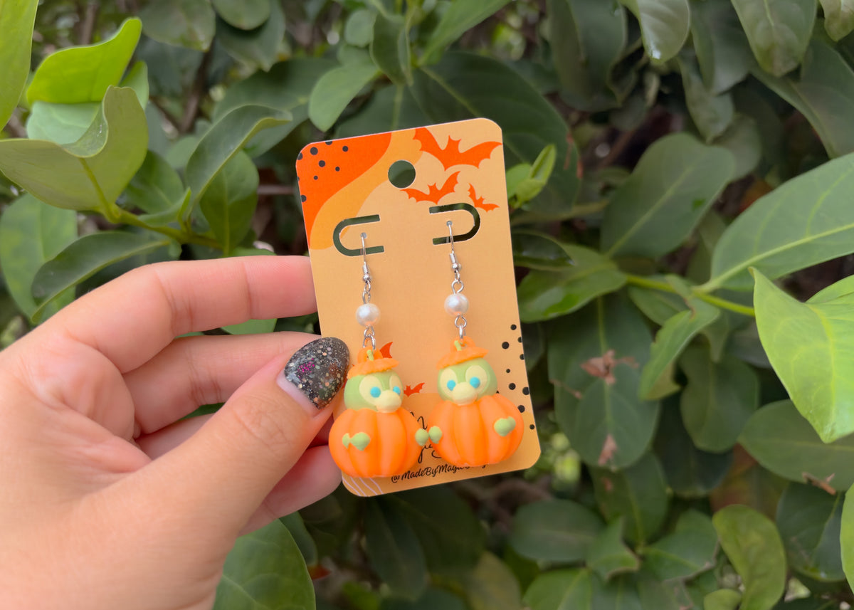 Pumpkin Olu Turtle Earrings
