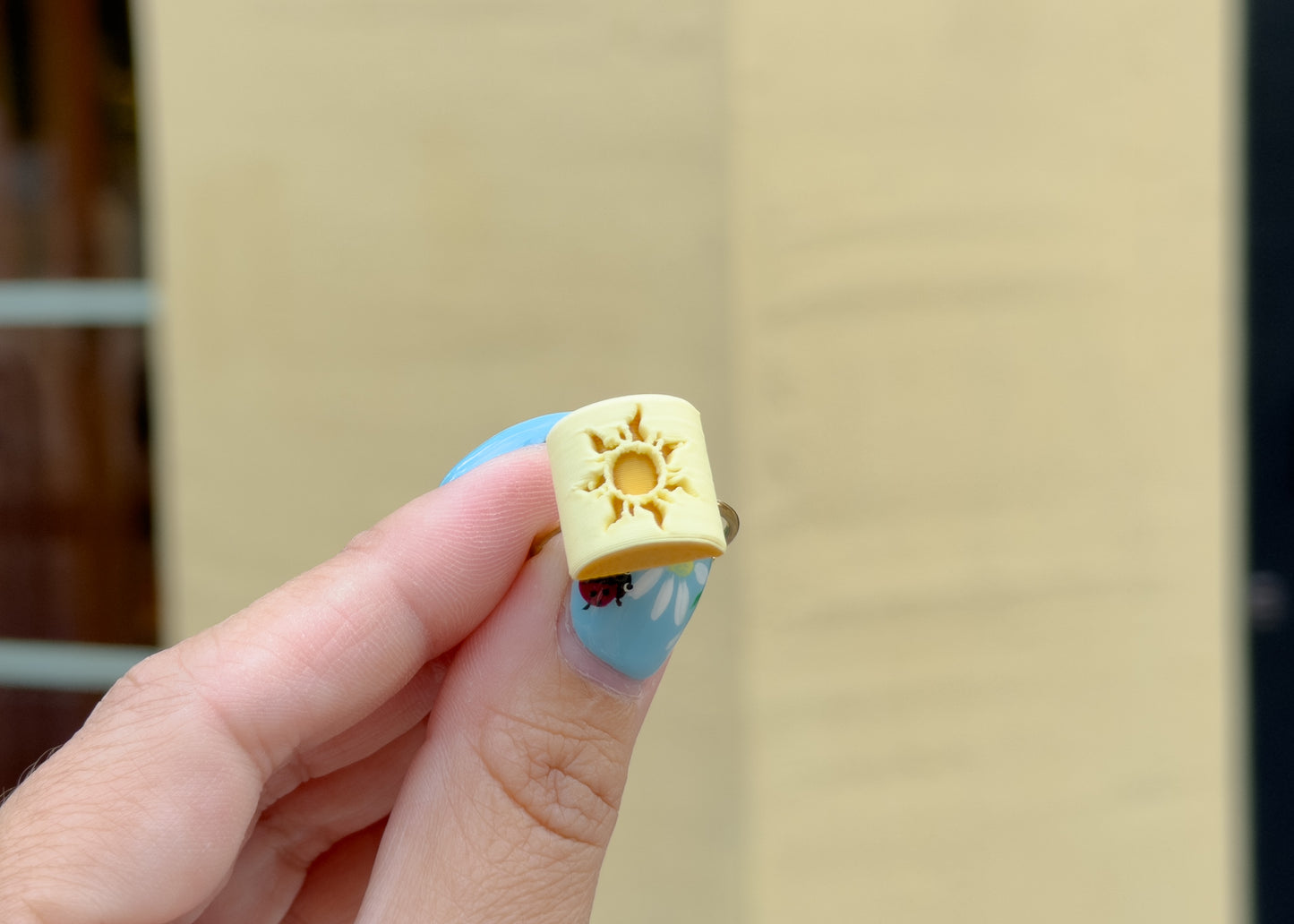 Pastel Floating Lantern Ring