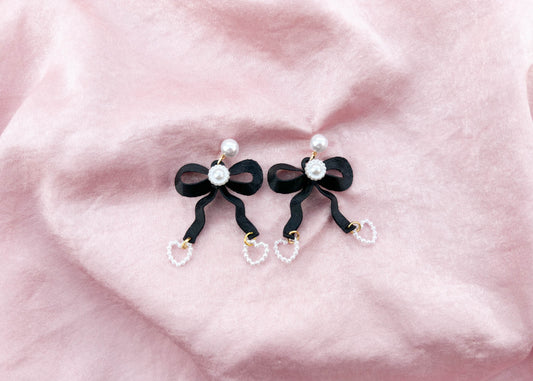 The Pearl Lydia Black Bow Earrings